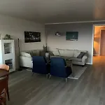 Kroken Apartment *
